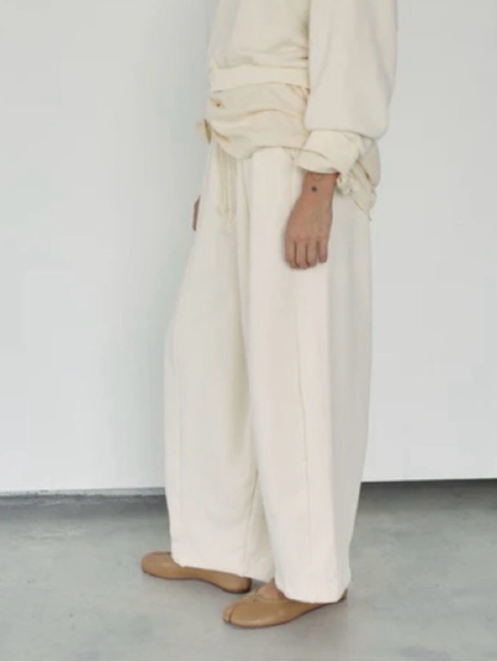 Boheme Barrel Sweat Pants in Cream size S 100% cotton - Picture 2 of 7